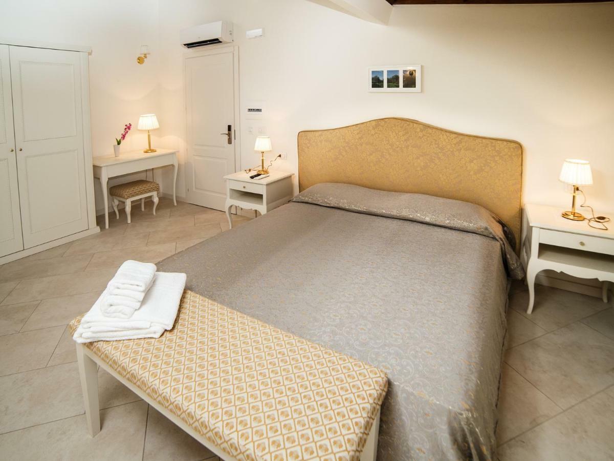 Апартаменты Marina Di Savoca Санта-Тереза-ди-Рива Экстерьер фото